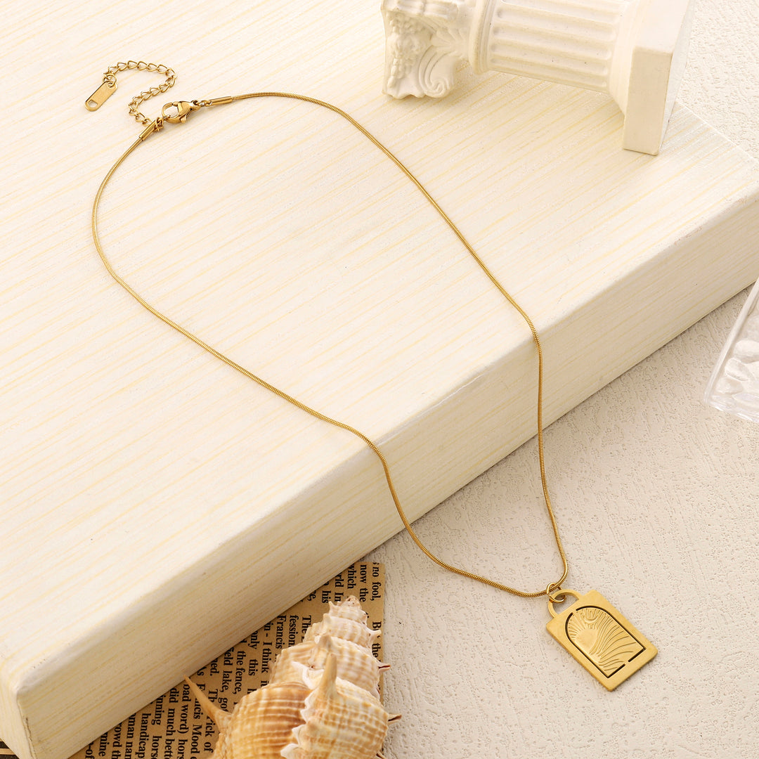 Sunray Frame Gold Necklace - Salty Accessories