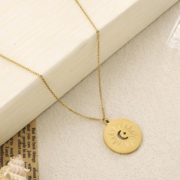 Eclipes Gold Necklace