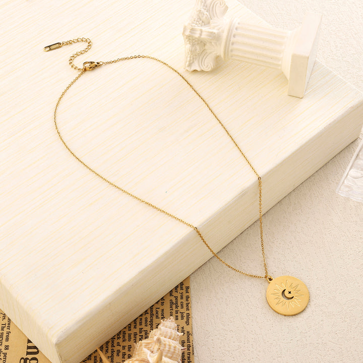 Eclipes Gold Necklace