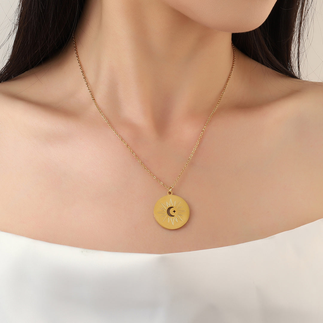 Eclipes Gold Necklace