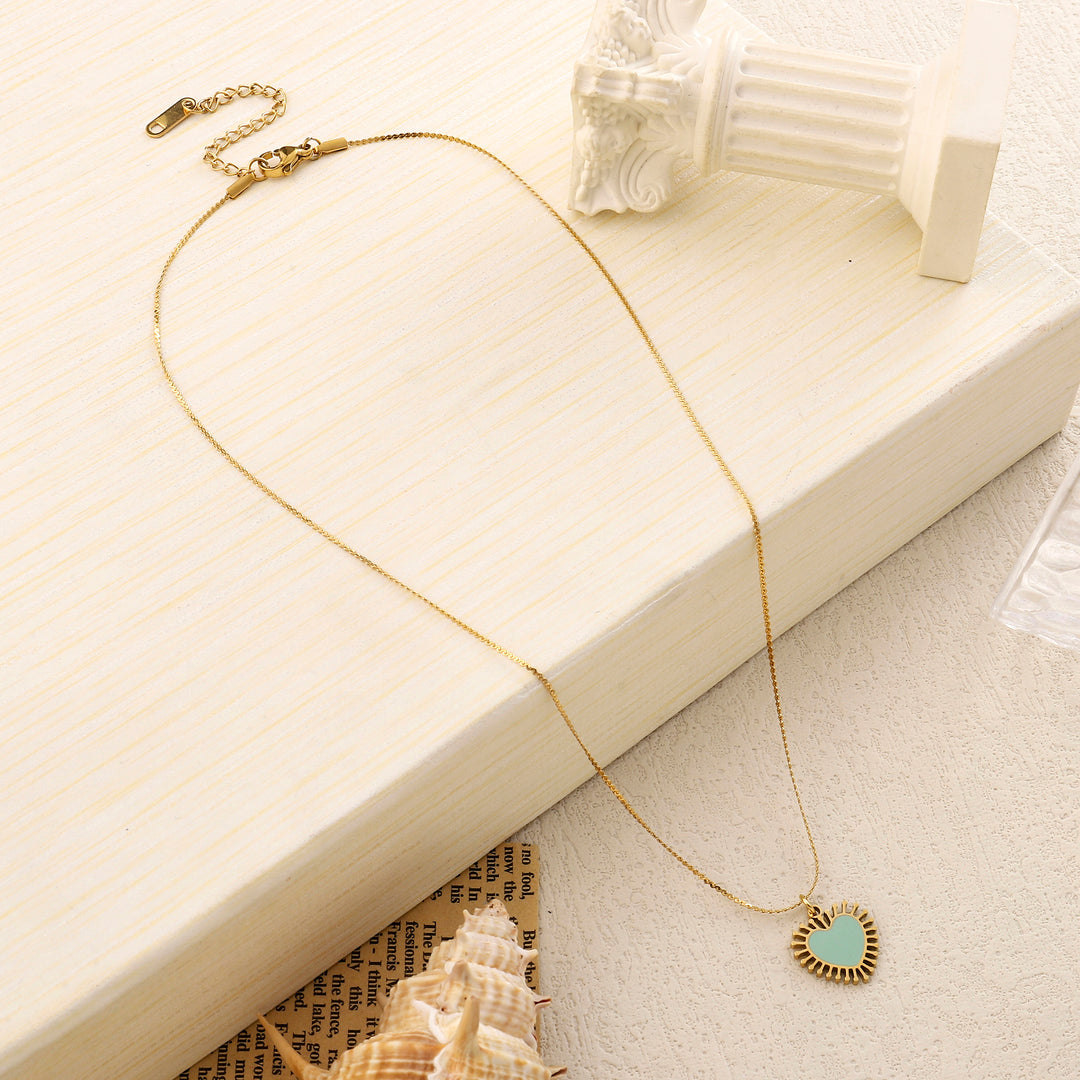 Misty Ray Heart Gold Necklace - Salty Accessories