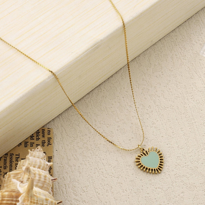 Misty Ray Heart Gold Necklace