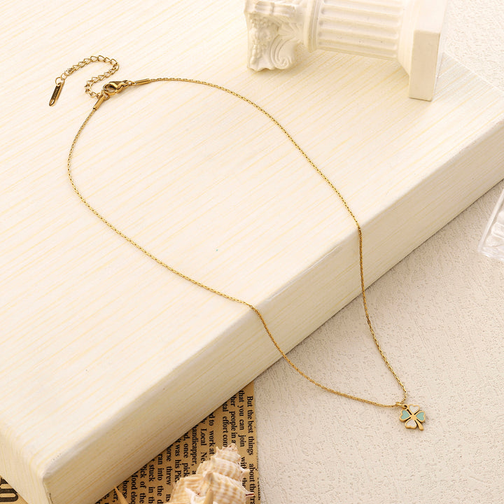 Green & White Clover Gold Necklace