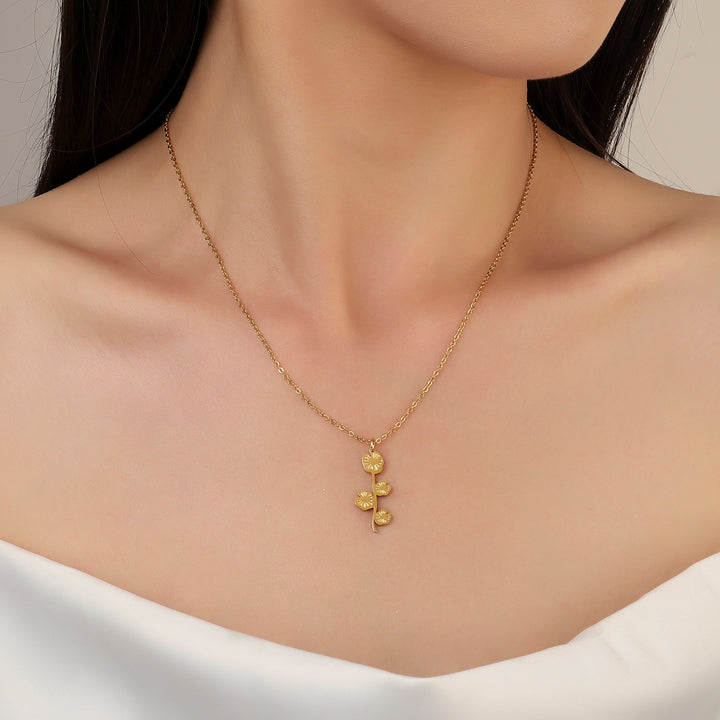 Casa Flower Gold Necklace - Salty Accessories