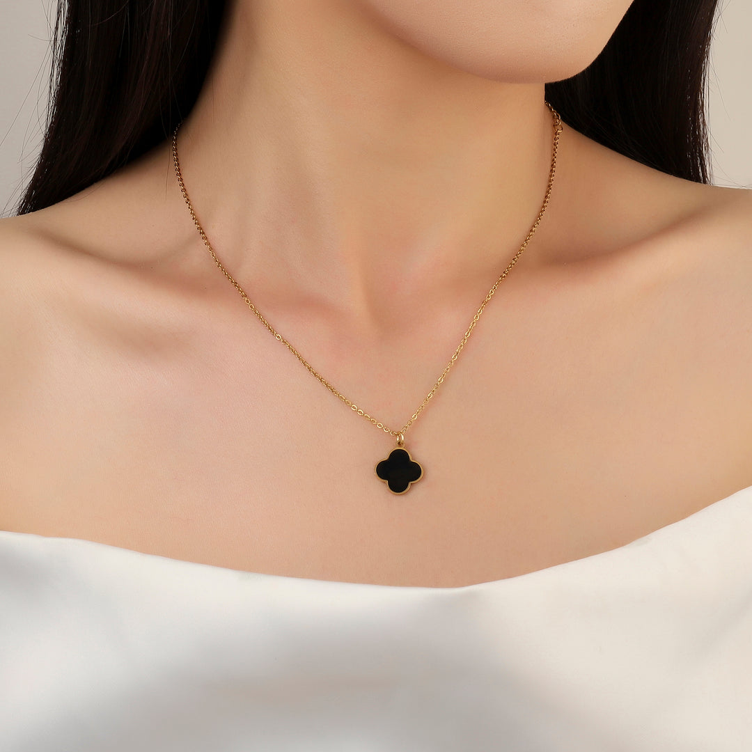 Black Beauty Clover Gold Necklace