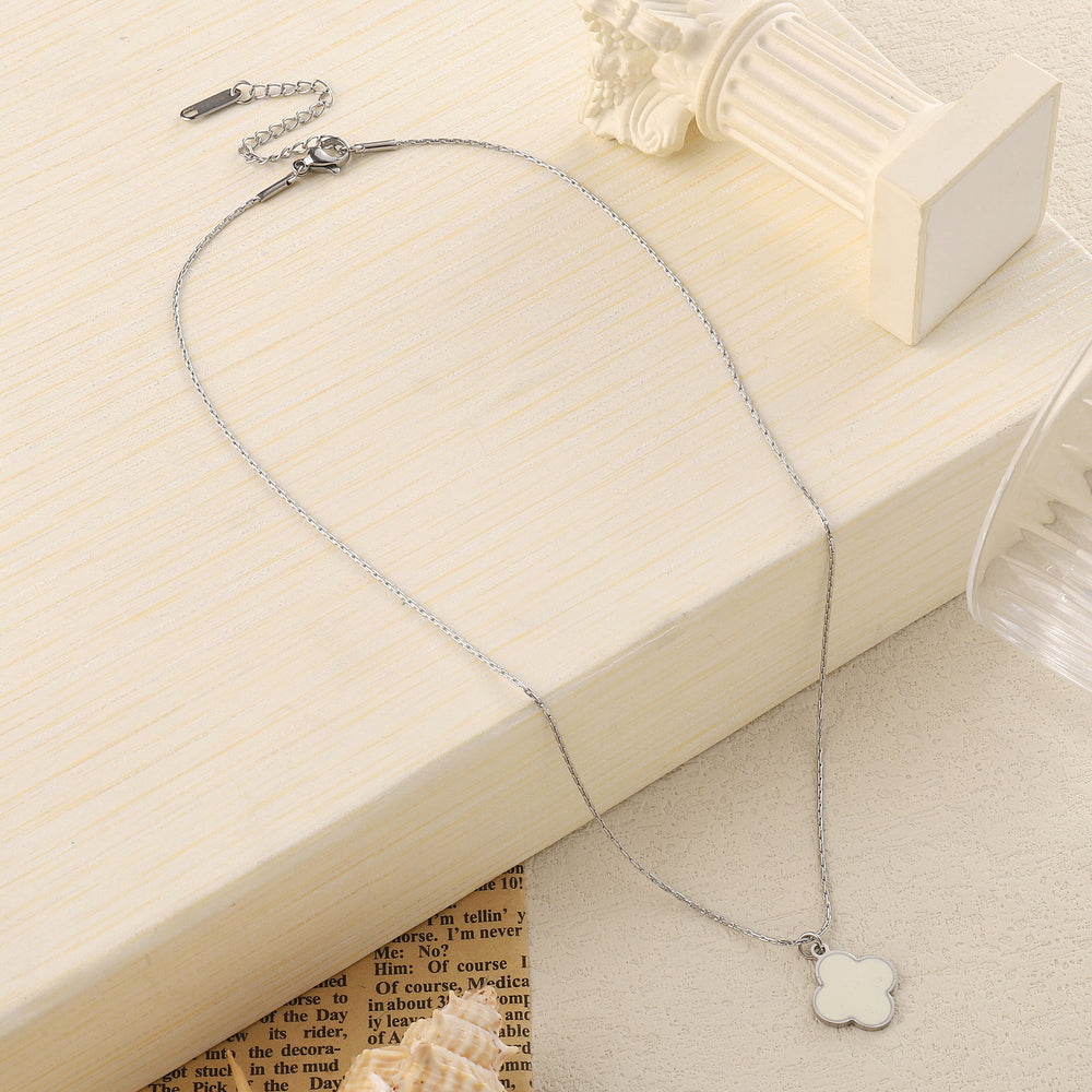 Vanilla Clover Silver Necklace - Salty Accessories