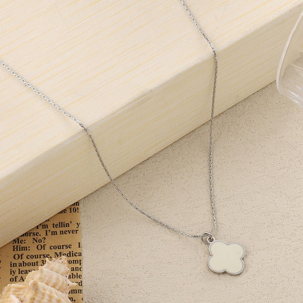 Vanilla Clover Silver Necklace