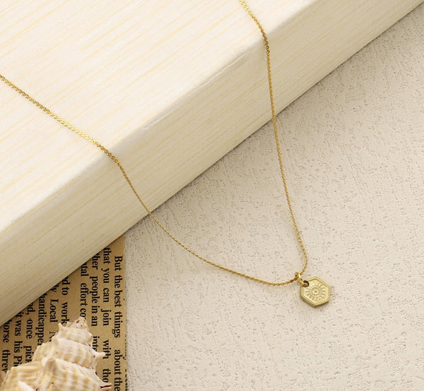 Ray Penta Gold Necklace