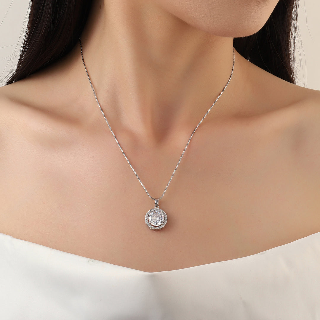 The Solitaire Silver Necklace