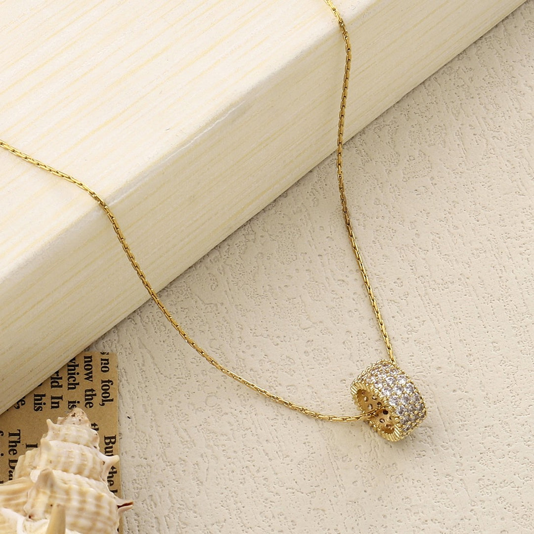 Full Studded Wheel Gold Necklace