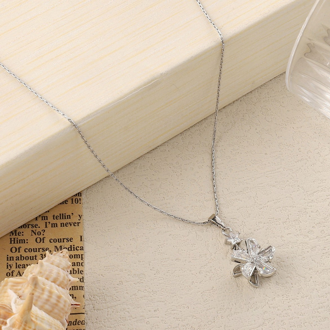 Mismatch Petals Silver Necklace - Salty Accessories