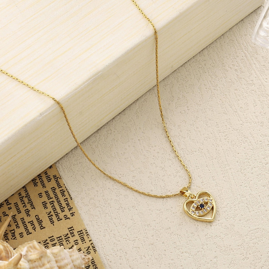 Delicate Heart Evil Eye Necklace - Salty Accessories