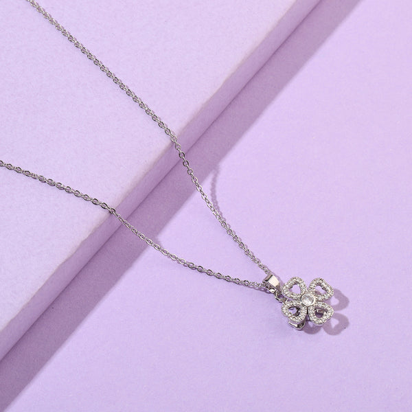 Vyara Clover Silver Necklace