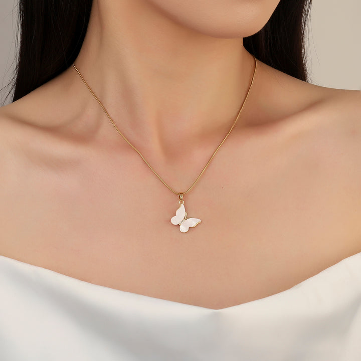 On The Fly Studded Gold Necklace