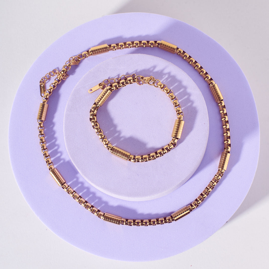 Molten Chain Golden Necklace and Bracelet Set