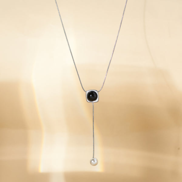 Moon Pearl Silver Necklace