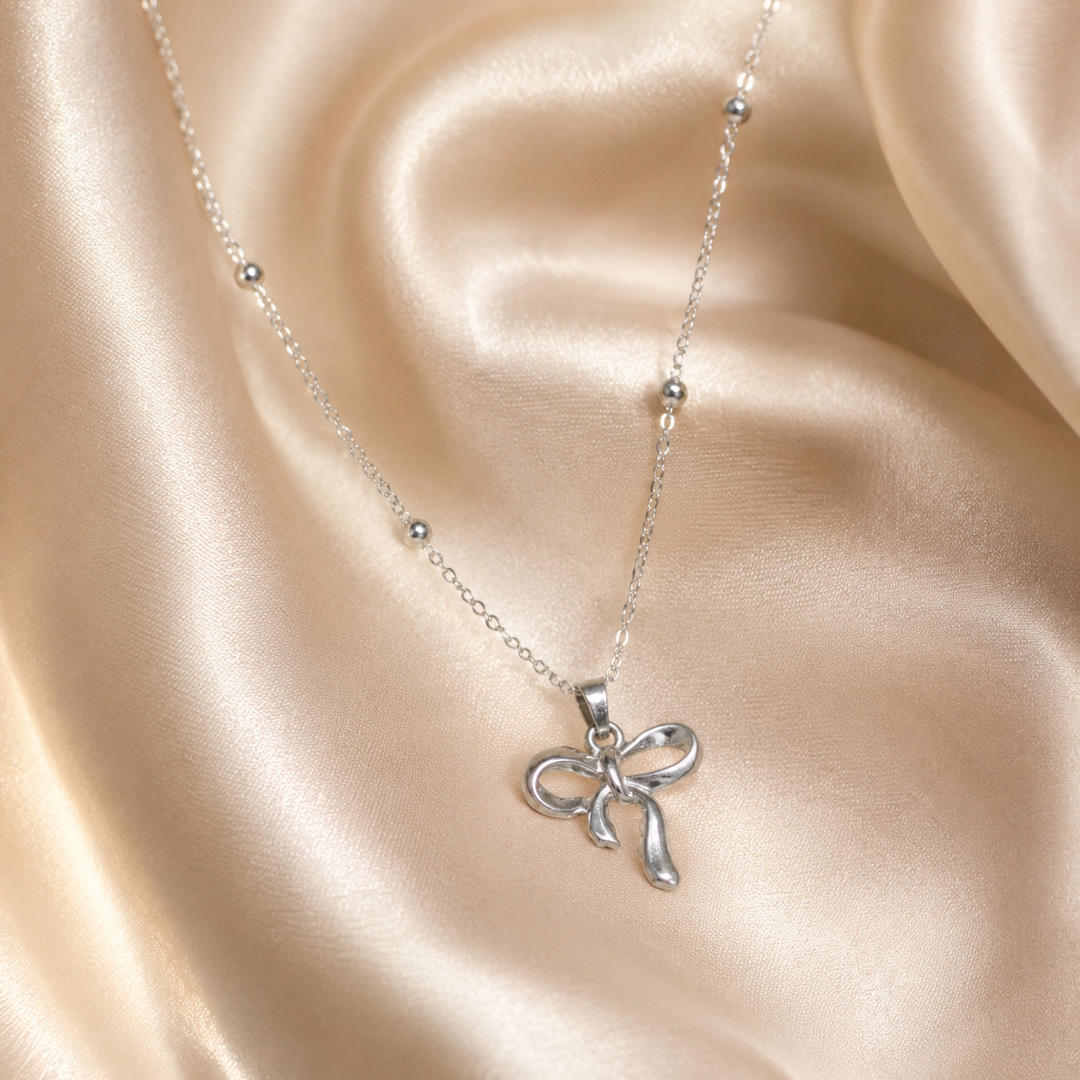 Ribbon Charm Silver Necklace