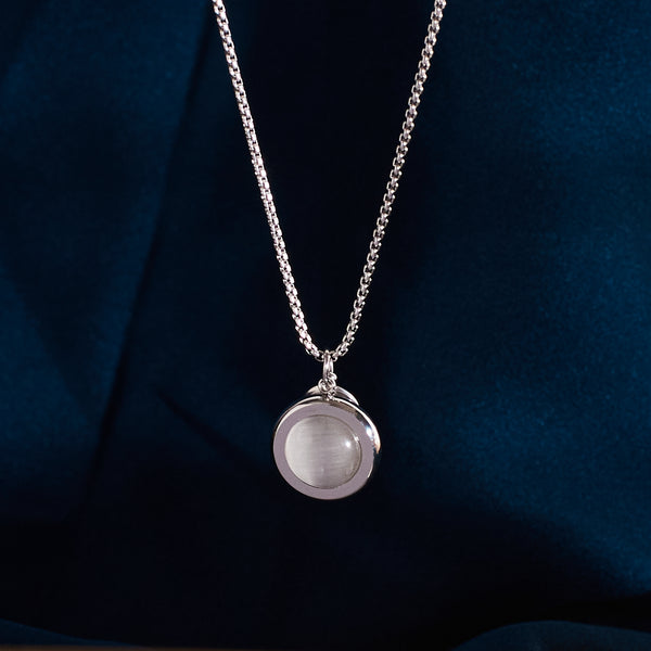 Pure White Elegance Silver Necklace