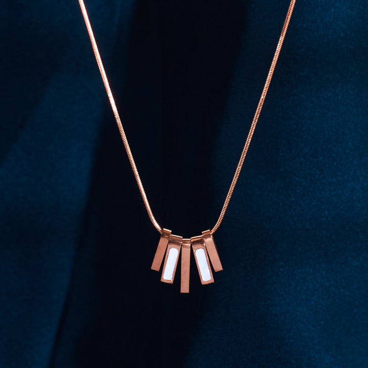 Graceful Arch Rosegold Necklace - Salty Accessories