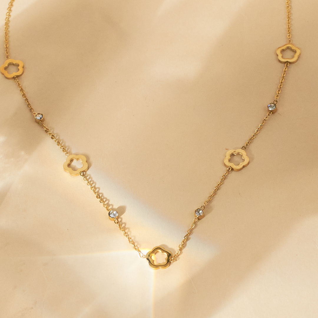 Stellar Elegance  Gold Necklace - Salty Accessories