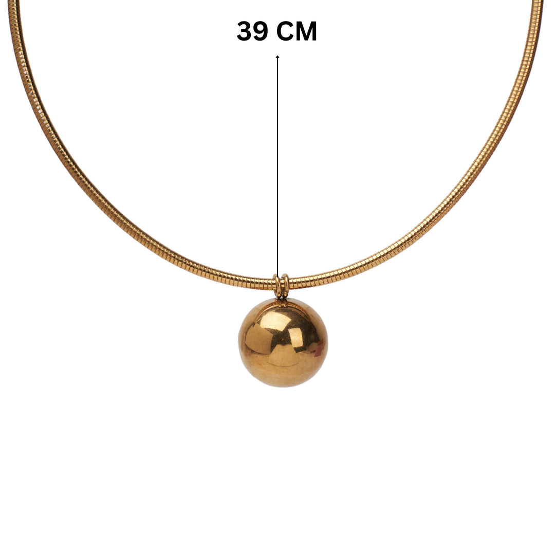 Magnetic Charisma Gold Necklace