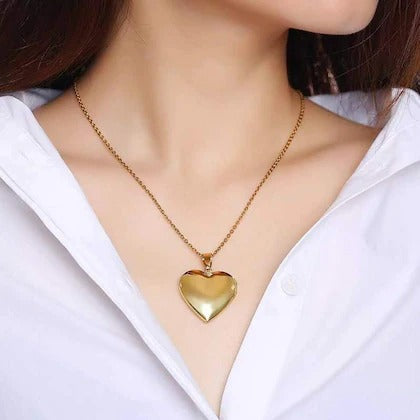 Luxe Gold Heart Pendant Necklace