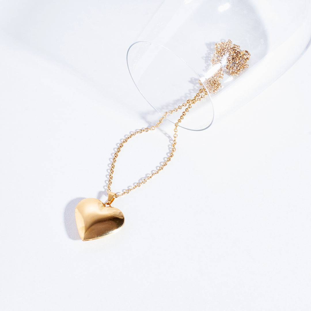 Luxe Gold Heart Pendant Necklace