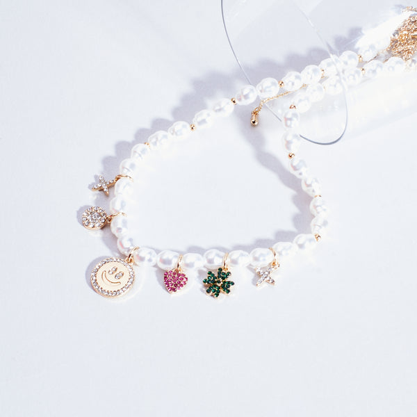 Sleek Pearl Tassel charm Statement Necklace