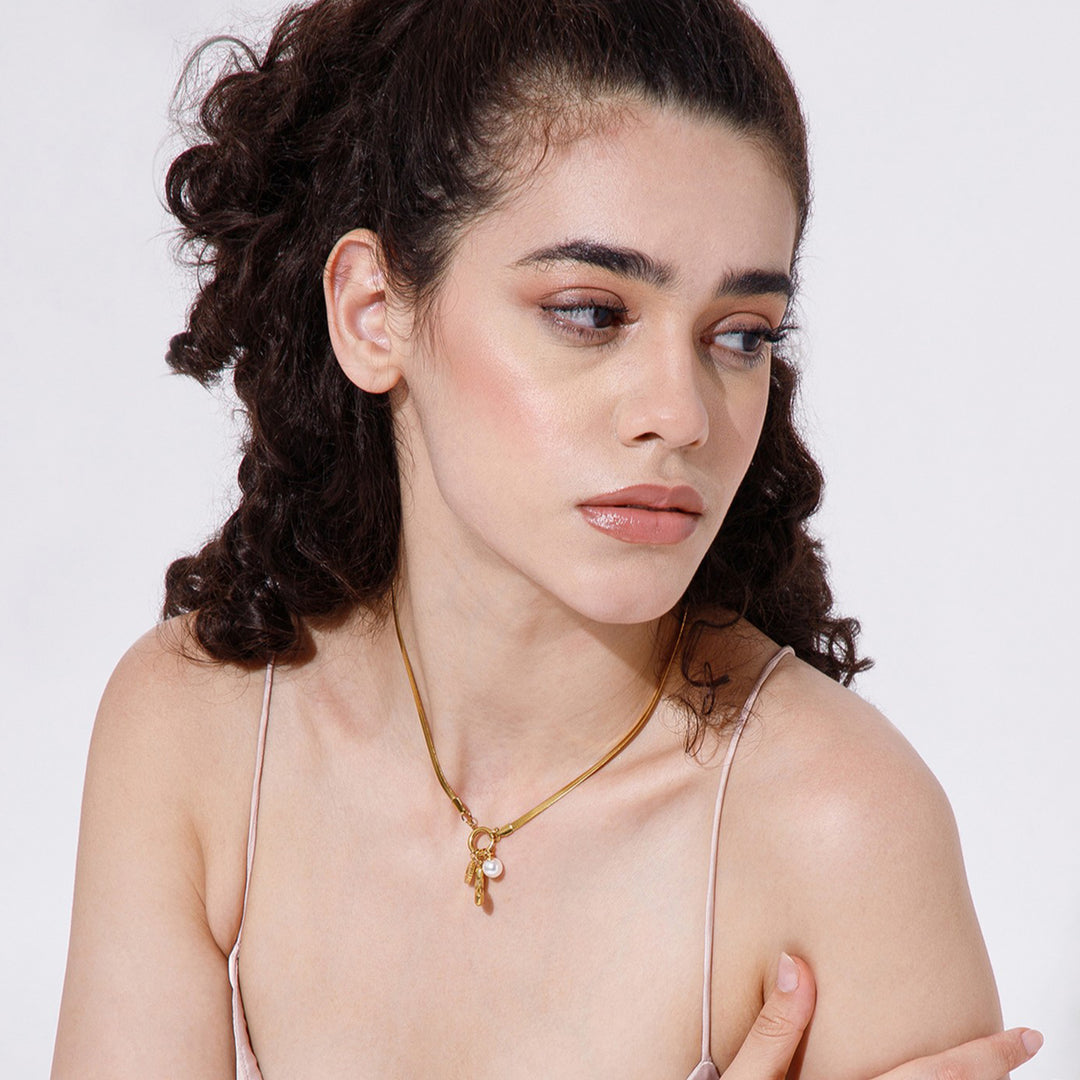 Lustrous Pearl Necklace