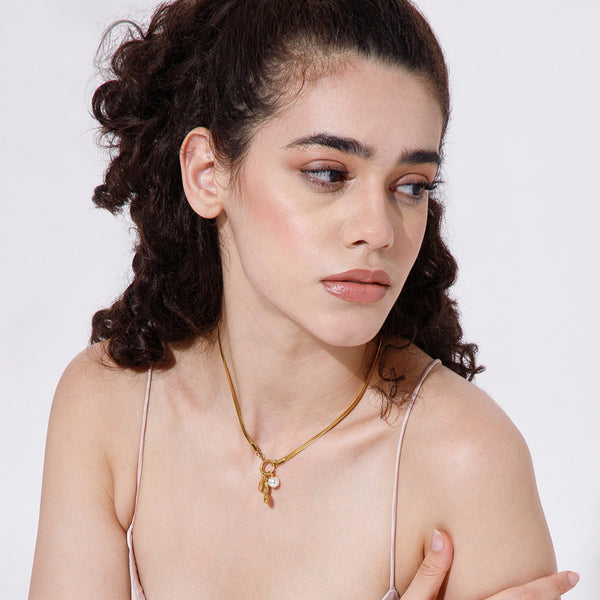 Lustrous Pearl Necklace