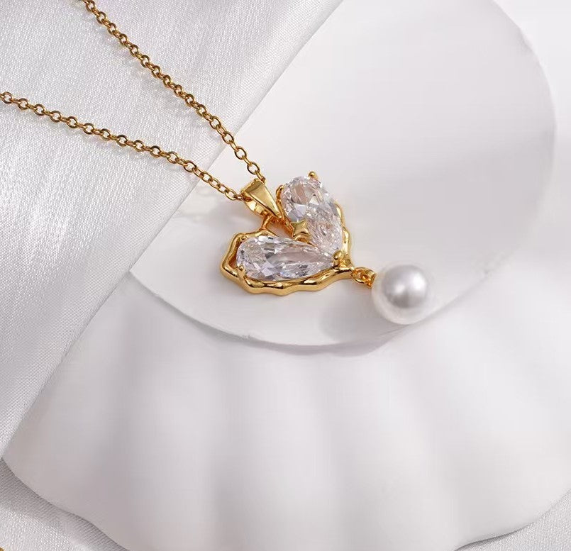 Charming Stone Heart Pearl Necklace - Salty Accessories