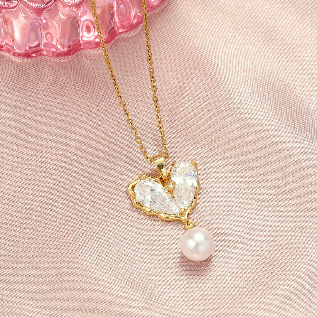 Charming Stone Heart Pearl Necklace