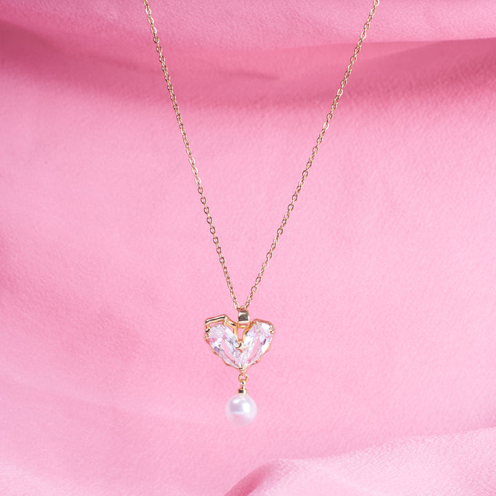 Charming Stone Heart Pearl Necklace