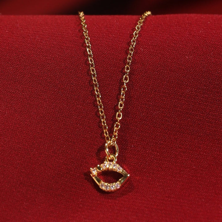 Lover's Kiss Charm Necklace - Salty Accessories