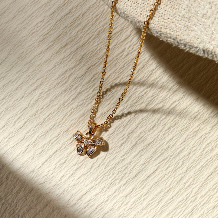 Sweet Bow Neckalce
