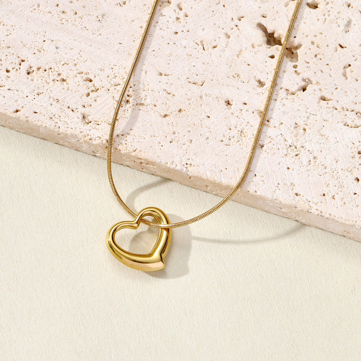 Swaying Heart Necklace