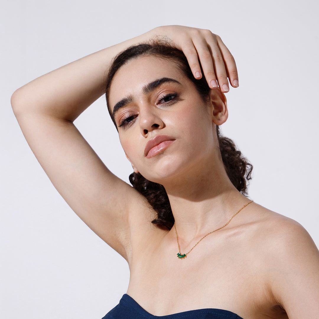 Peony Kiss Green Necklace