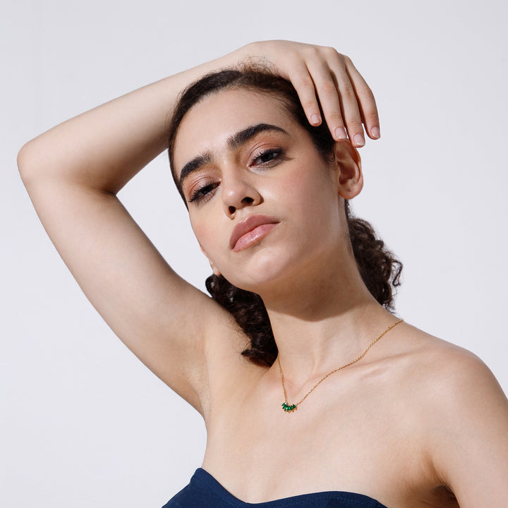 Peony Kiss Green Necklace