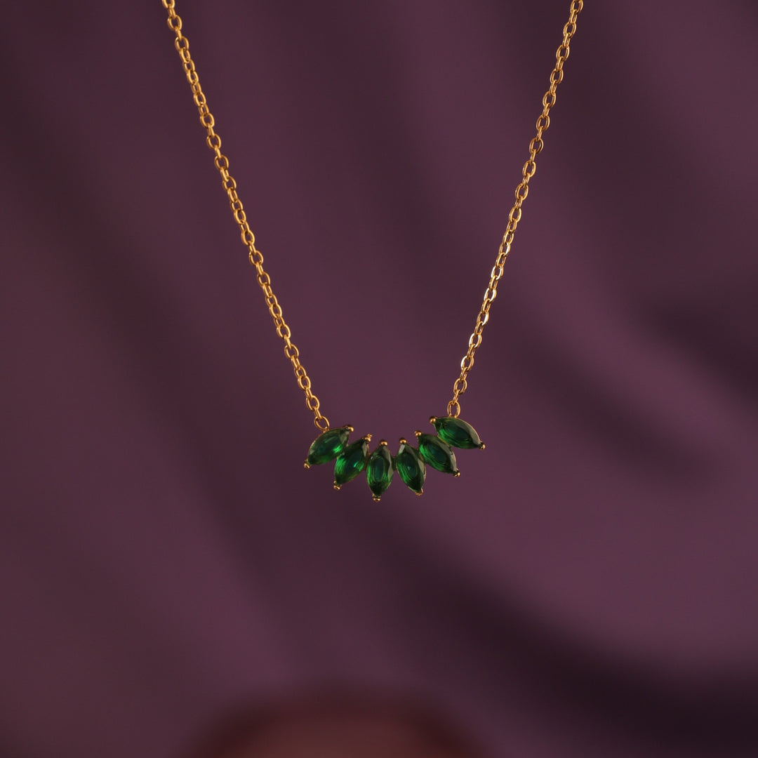 Peony Kiss Green Necklace - Salty Accessories