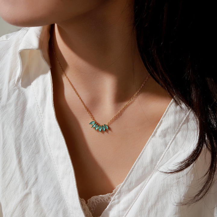 Peony Kiss Blue Necklace