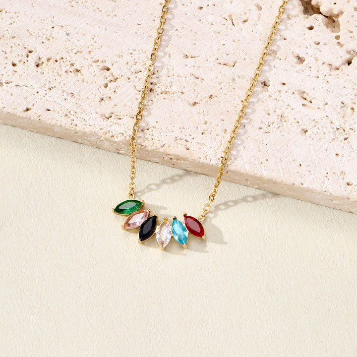 Peony Kiss Necklace