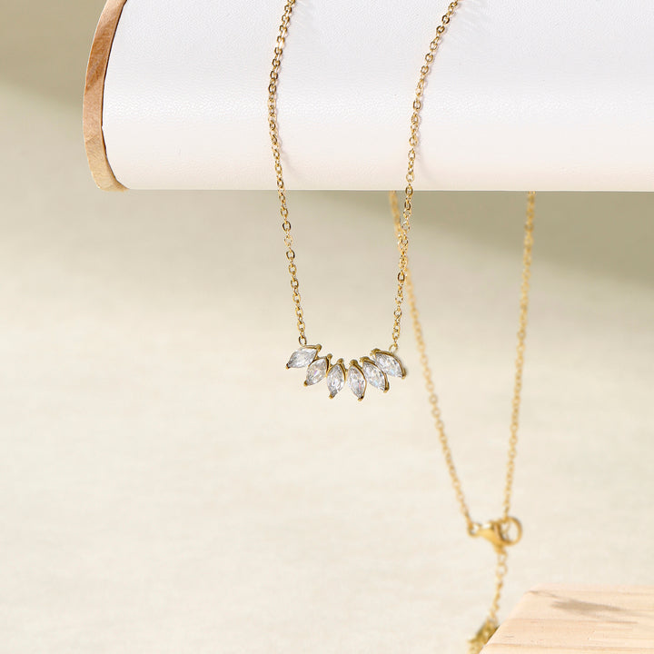 Peony Kiss White Necklace