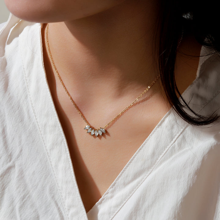 Peony Kiss White Necklace
