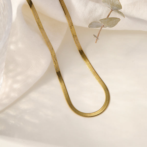 Soft Gleam Golden Chain