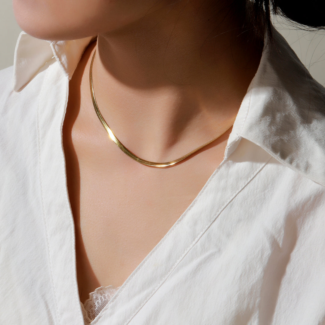 Soft Gleam Golden Chain