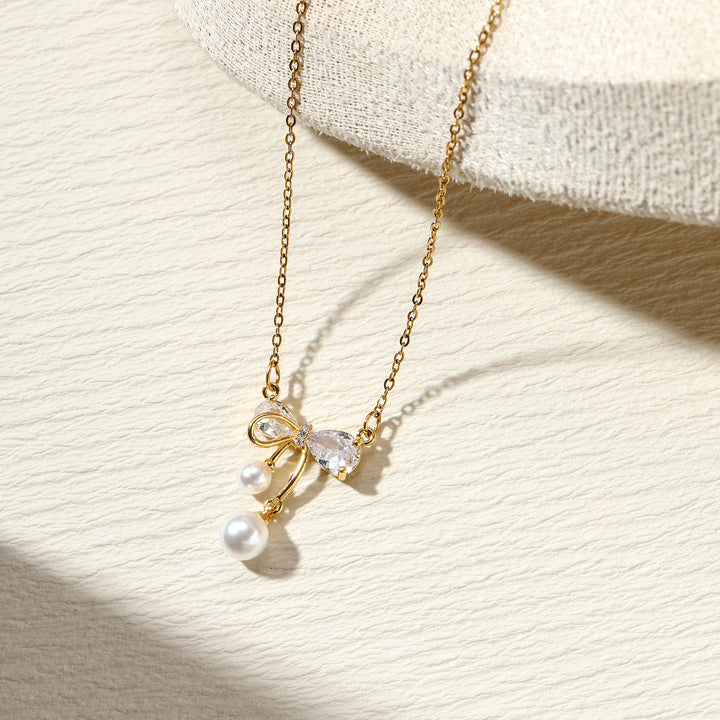 Solace Crystal & Pearl Pendant