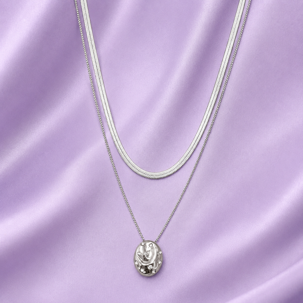 Silver Pearl Glow Necklace
