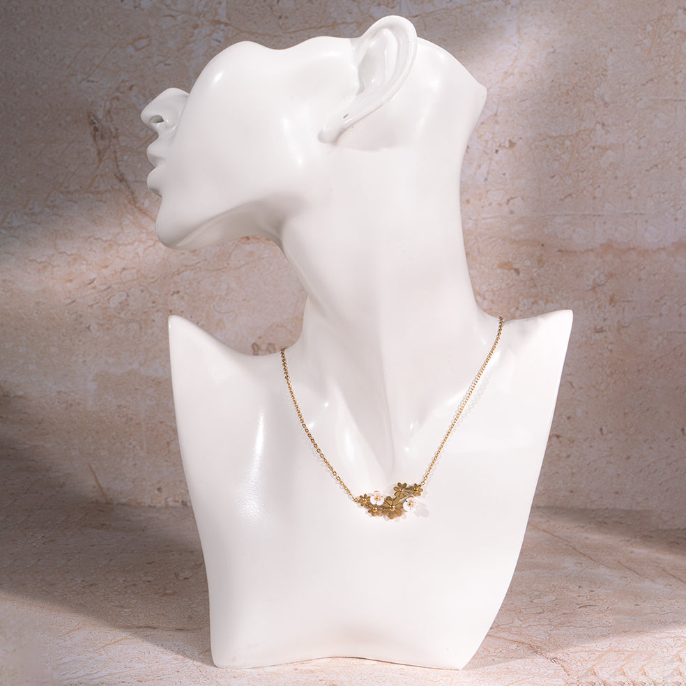 Golden Daisy Necklace | Salty