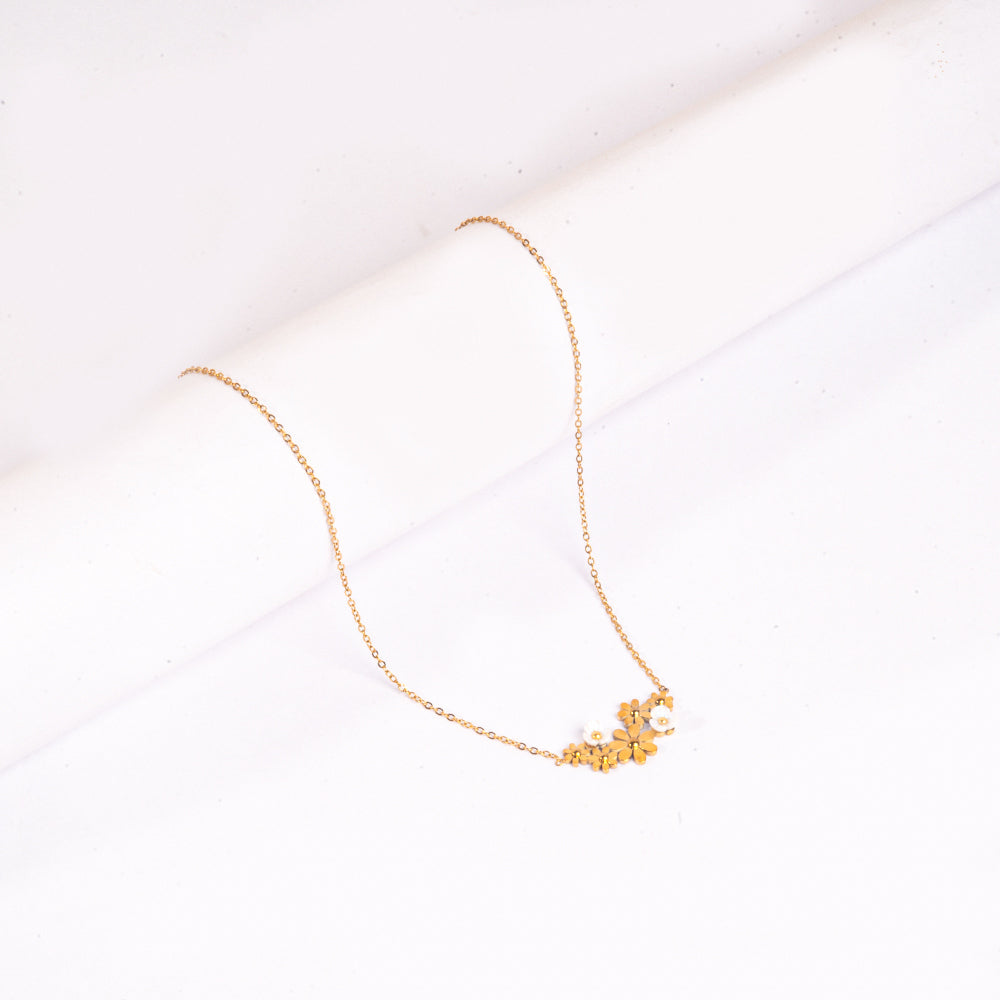 Golden Daisy Necklace | Salty