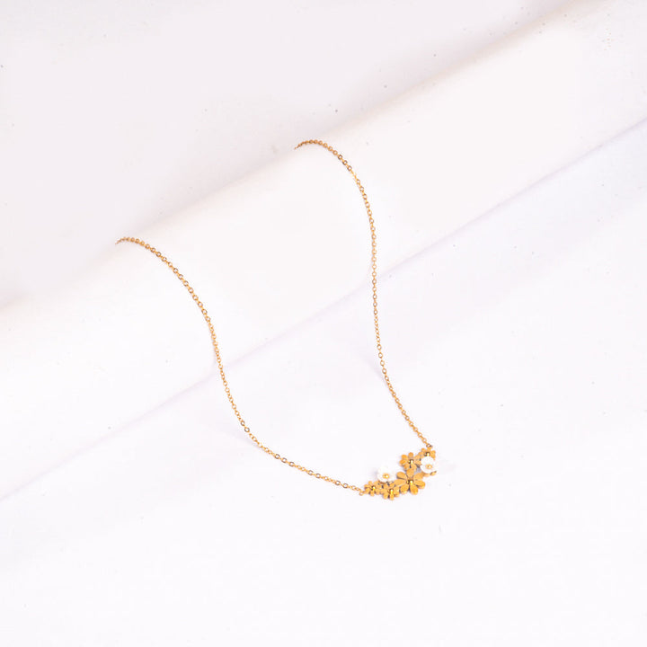 Golden Daisy Necklace | Salty